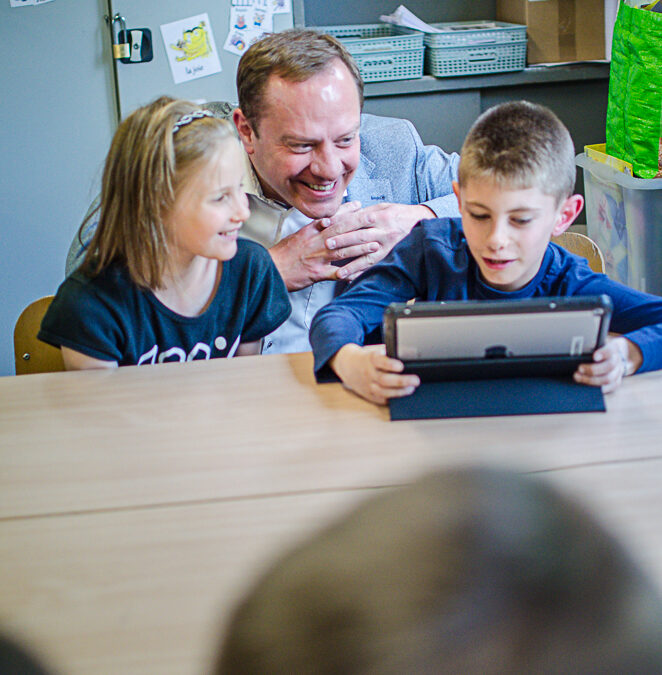 « Préserve ta planète avec Minecraft » : de jeunes élèves carolo apprennent la programmation