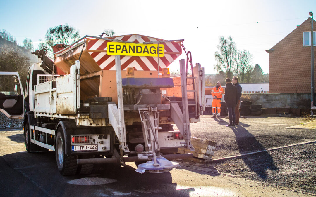 Chutes de neige sur Charleroi : le plan hiver activé sur nos routes